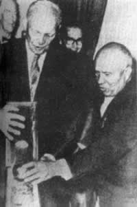 艾森豪威尔提出企图控制中东的侵略扩张计划(歷史上的今天。Cn)