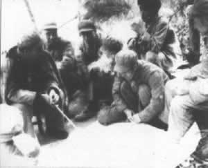 秦基伟同志逝世