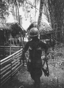 美莱村屠杀案中5名凶手受到军方指控(歷史上的今天。中國)